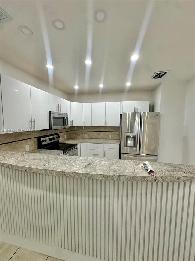 Building Photo - 4111 SW 33rd St