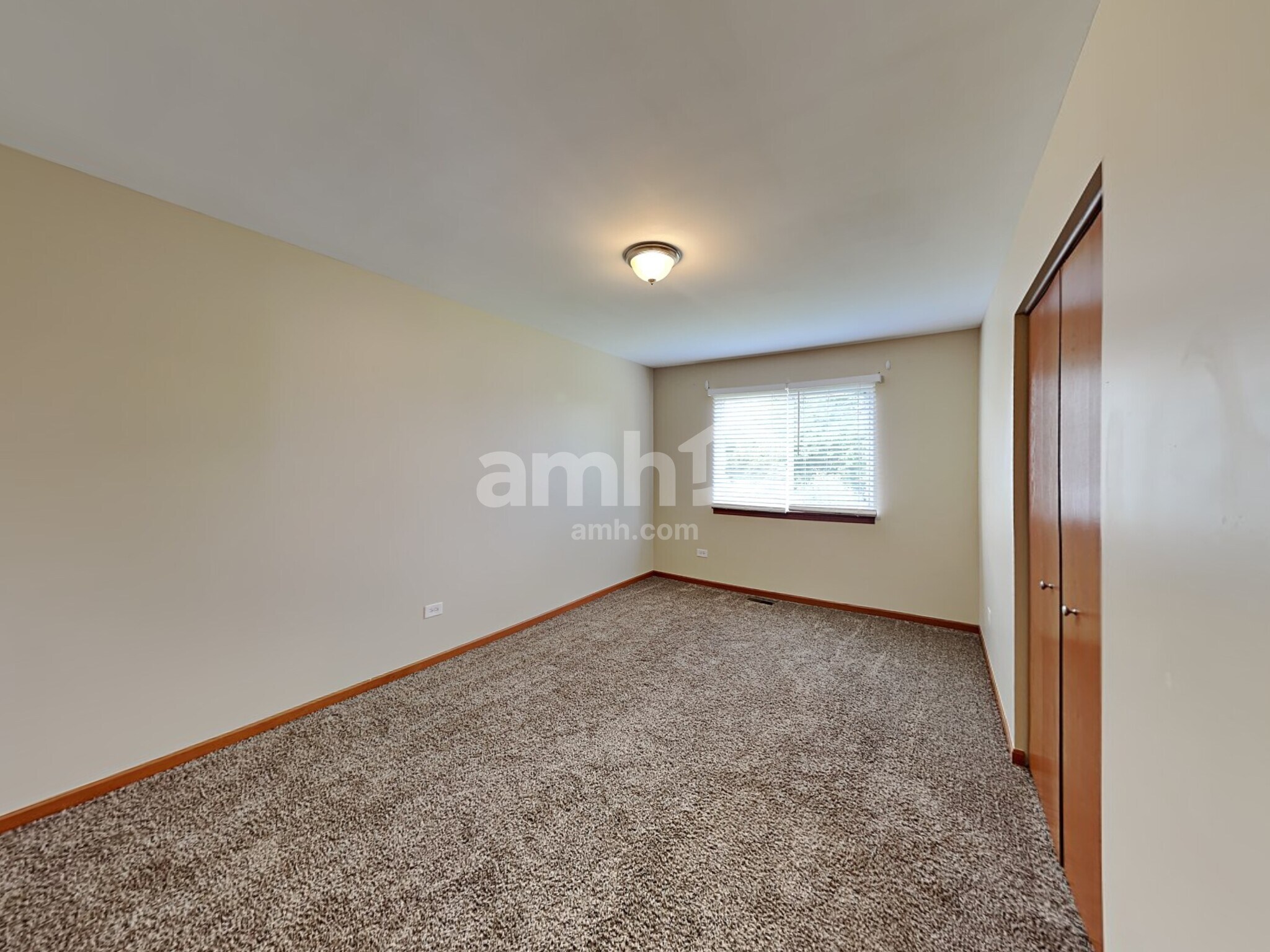 Building Photo - 26251 W Bayberry Ct