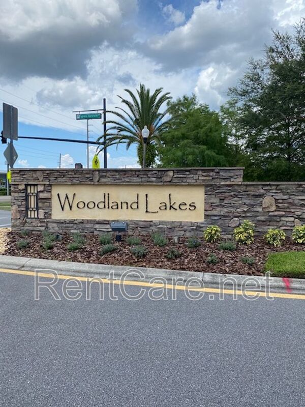 Building Photo - 420 Moss View Cir