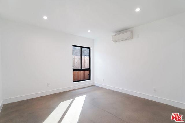 Building Photo - 6236 Sale Ave