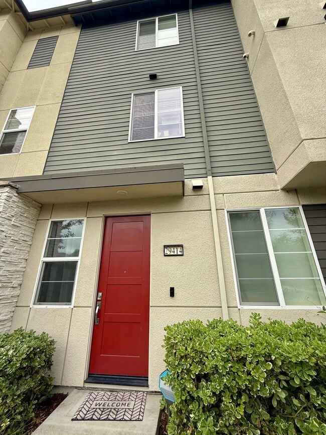 Building Photo - $3,290 - GORGEOUS BRAND NEW TWO BEDROOM HO...