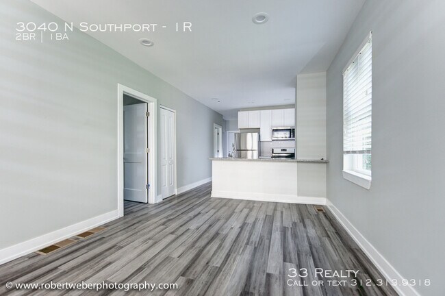 Building Photo - 3040 N Southport Ave