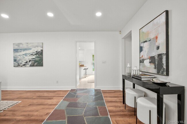 Building Photo - 1341 Pelhamdale Ave