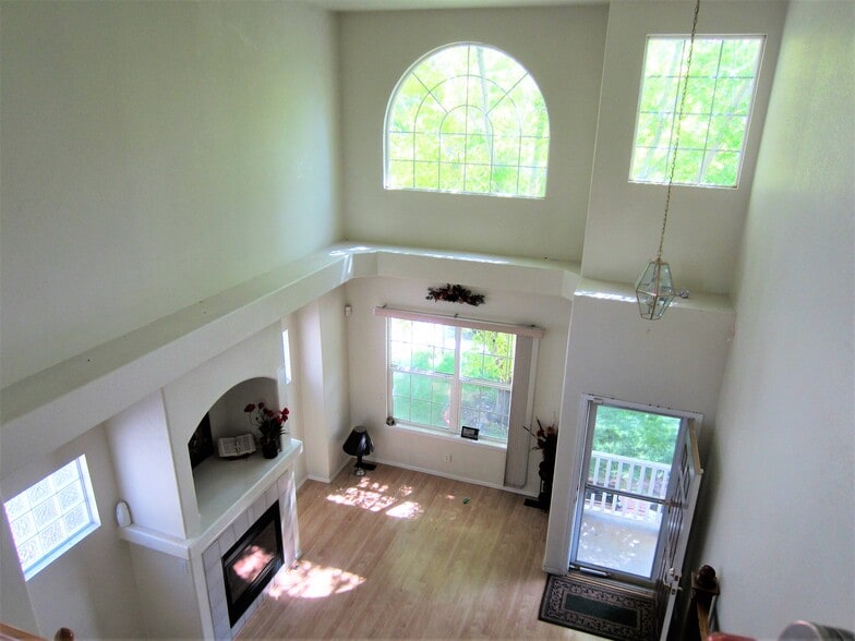 Building Photo - 10761 Cook Ct