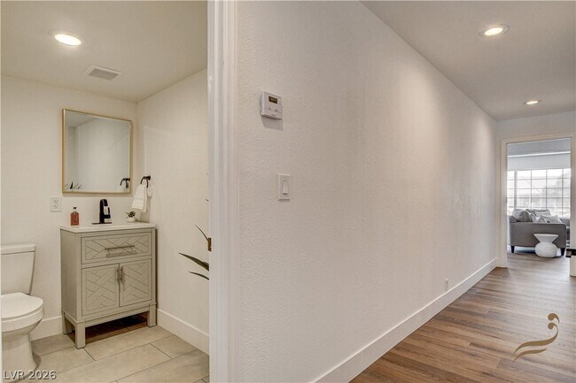 Building Photo - 2685 S Tenaya Way