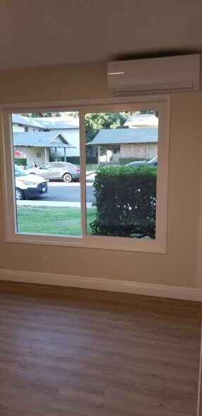 Building Photo - 2042 Evergreen St