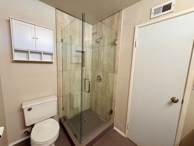 Building Photo - Single Story Home In The Heart of Clairemont