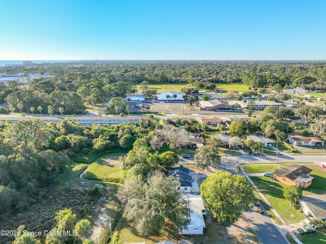 Building Photo - 1509 Bon Air Plaza