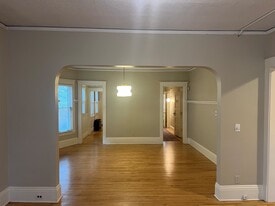 Building Photo - 3036 Harriet Ave