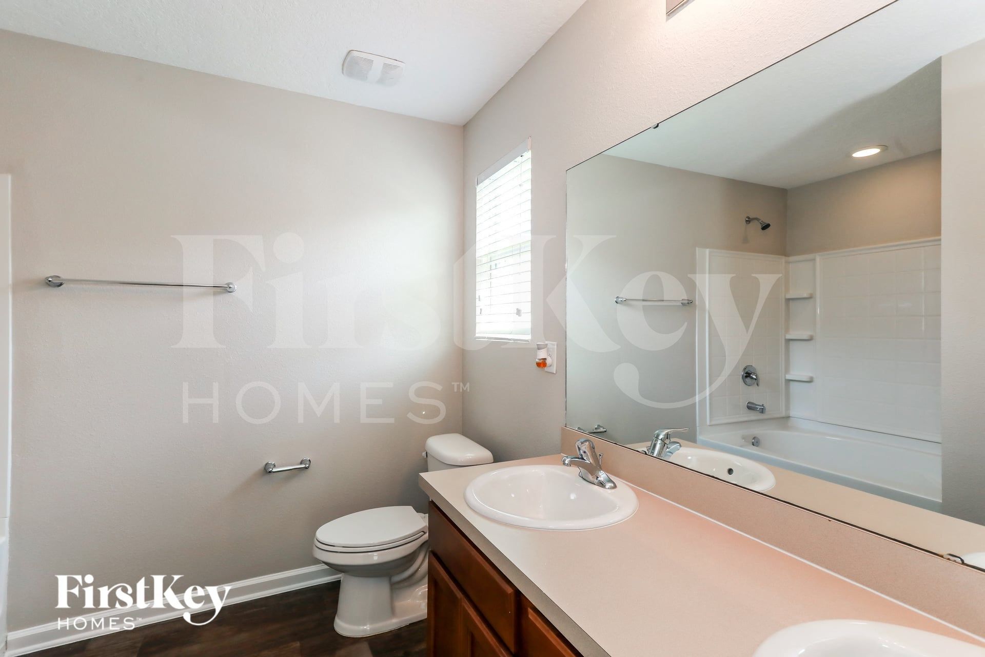 Building Photo - 3276 Canyon Falls Dr