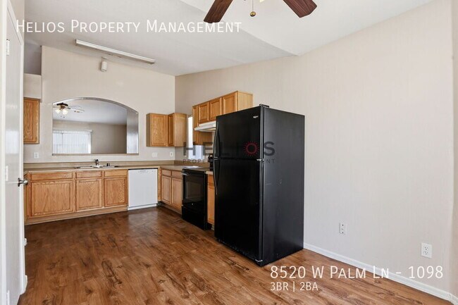 Building Photo - 8520 W Palm Ln