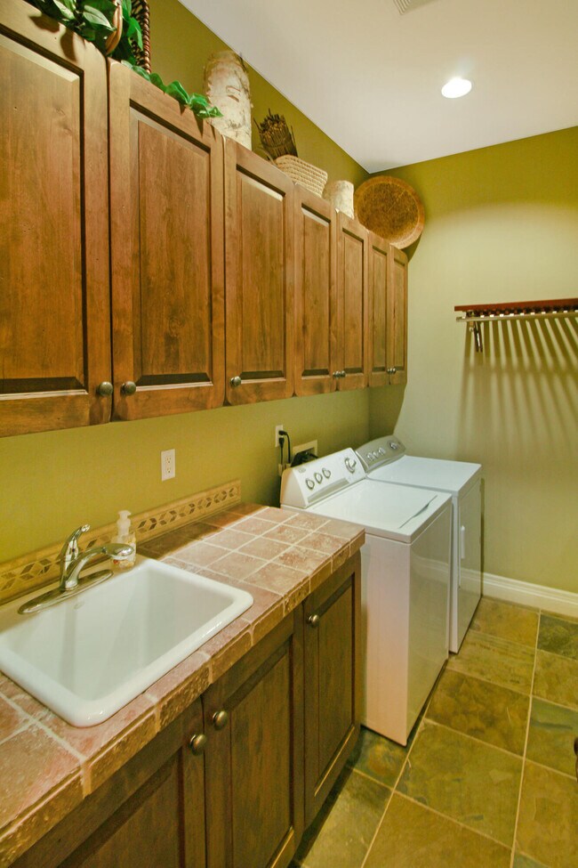 Building Photo - 81075 Giacomo Way