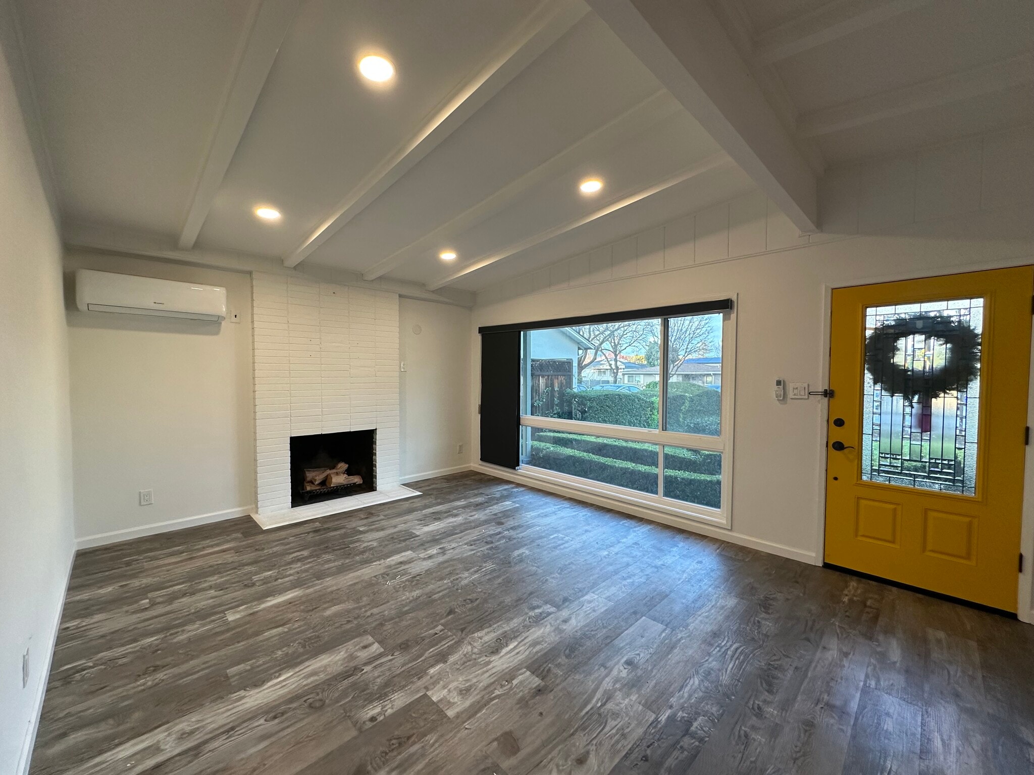 Living Room - 195 Murlagan Ave