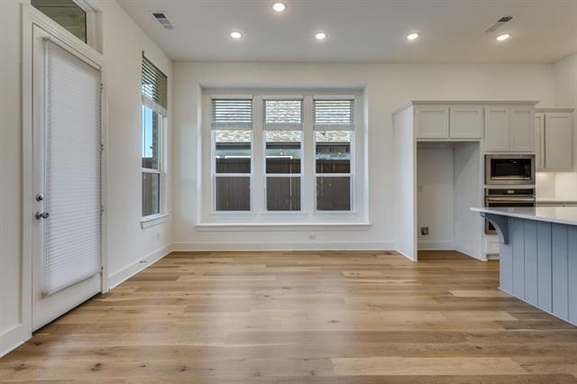 Building Photo - 1704 Hydrangea Ln