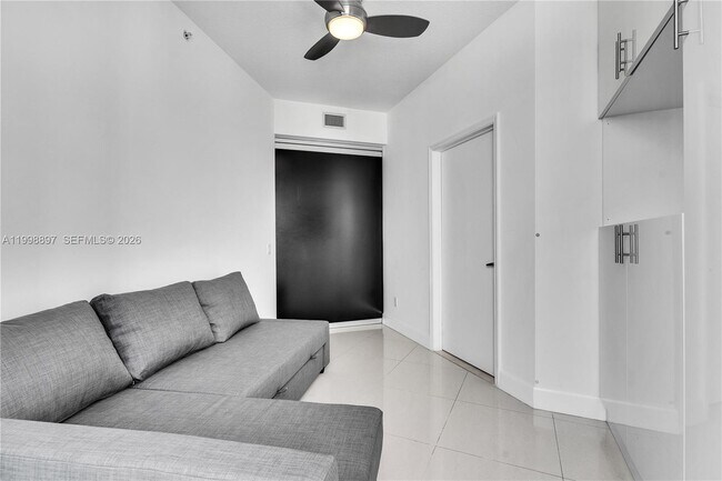 Building Photo - 60 SW 13th St