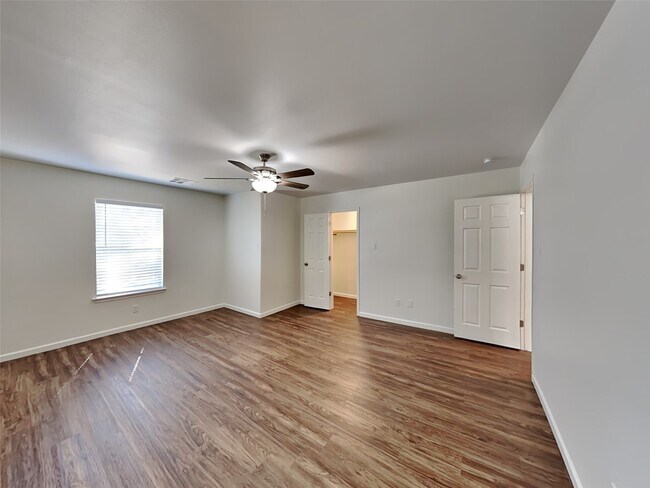 Building Photo - 16778 Fallen Timbers Dr