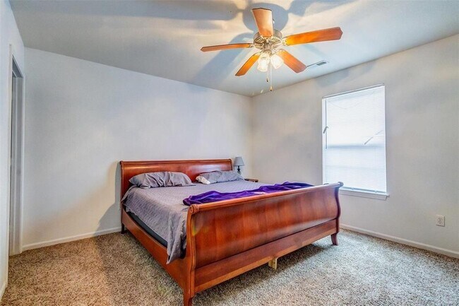 Building Photo - 21067 Harbor Ln