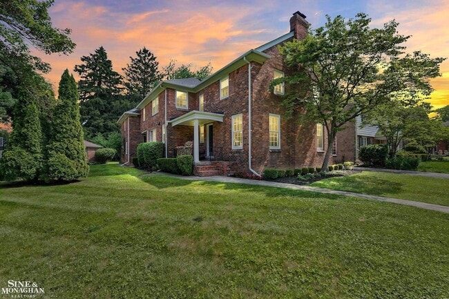 Building Photo - 276 Lewiston Rd