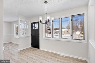 Building Photo - 605 Tait Rd