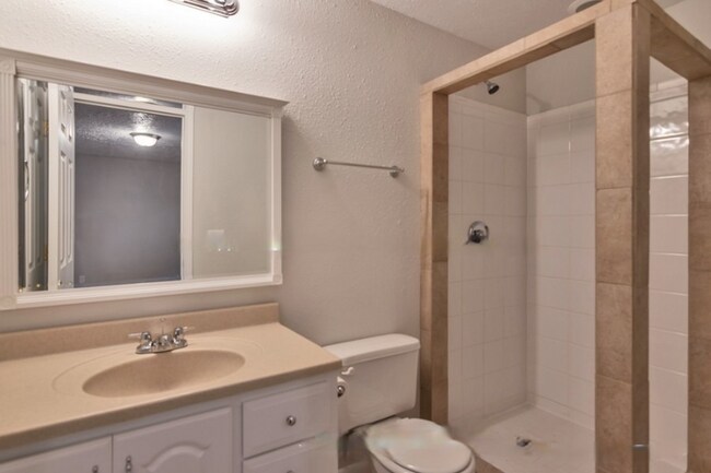Building Photo - 10912 Poplar Brook Pl