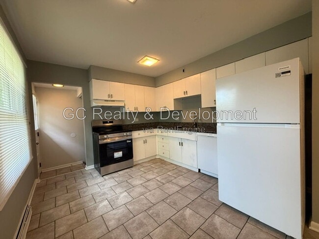Building Photo - 1S676 S Ott Ave