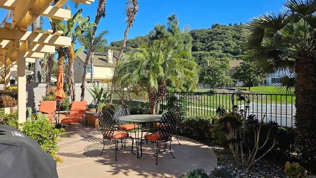 Building Photo - 5365 Caminito Exquisito