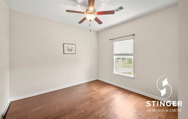 Building Photo - 67 Wintergreen Dr