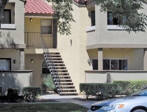 Building Photo - Nice 2 Bedroom 1.25 Bath close to UCR in R...