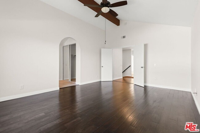 Building Photo - 6501 Bradley Pl
