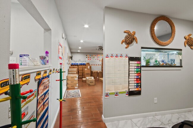 Building Photo - 5302 Treaschwig Rd