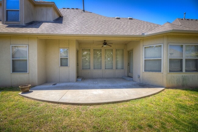 Building Photo - 11841 S Pittsburg Ave