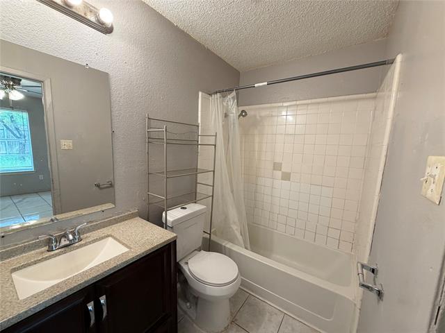 Building Photo - 737 Woodland Ct