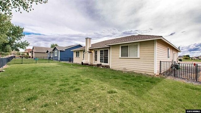Building Photo - 3 Bedroom, 2 Bathroom Home in Fernley