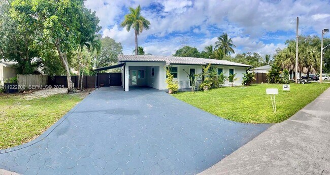 Building Photo - 4681 SW 26th Terrace