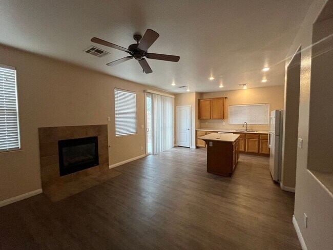 Building Photo - BEAUTIFUL 3 BEDROOM HOME IN THE VISTAS IN SUMMERLIN!