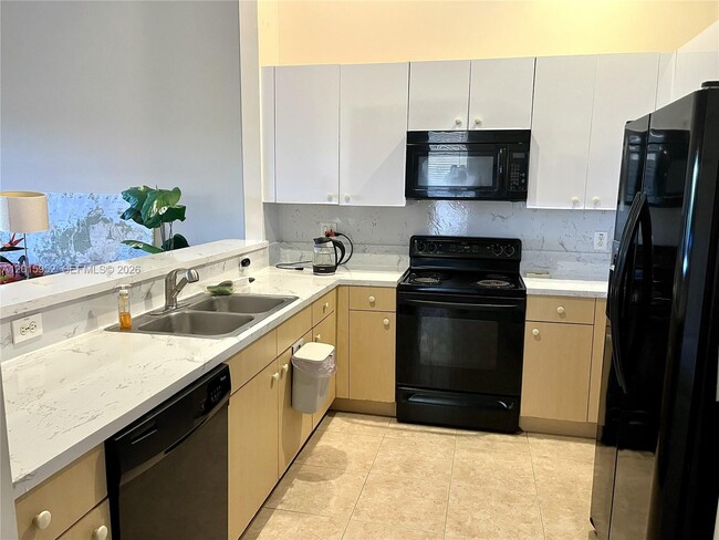 Building Photo - 2450 S Coral Trace Cir