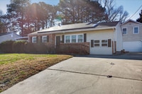 Building Photo - 1013 Sherry Ave