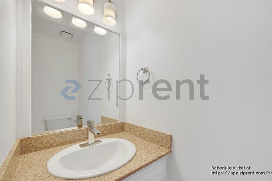 Building Photo - 14800 Enterprise Dr