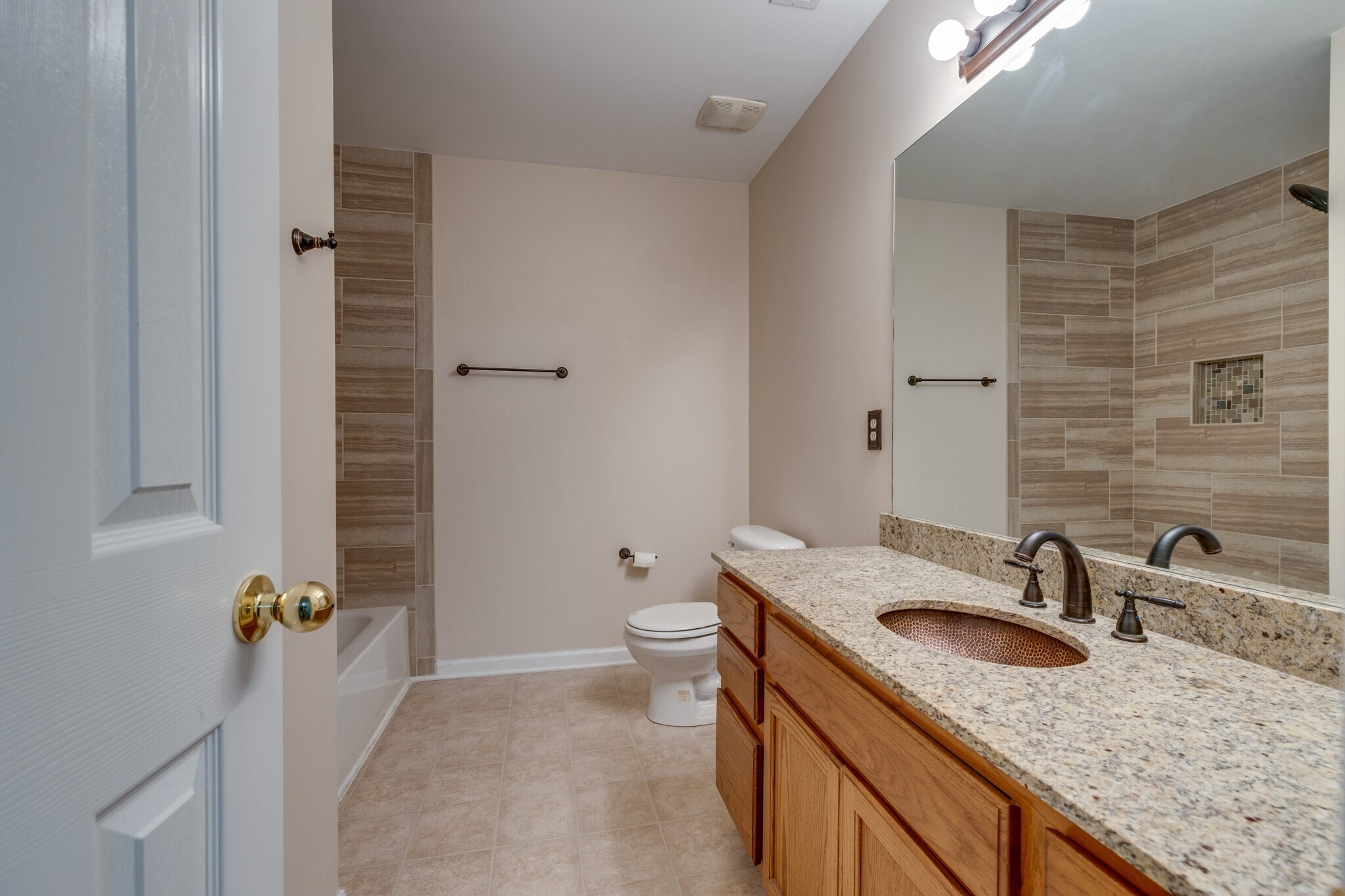 2nd bathroom upstairs - 4017 Cadence Dr