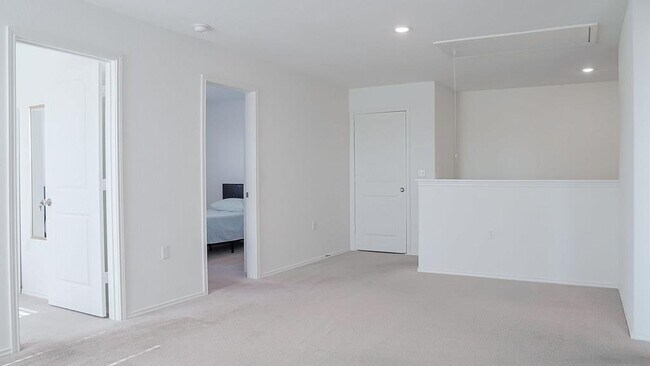 Building Photo - 2400 Willkomen Wy