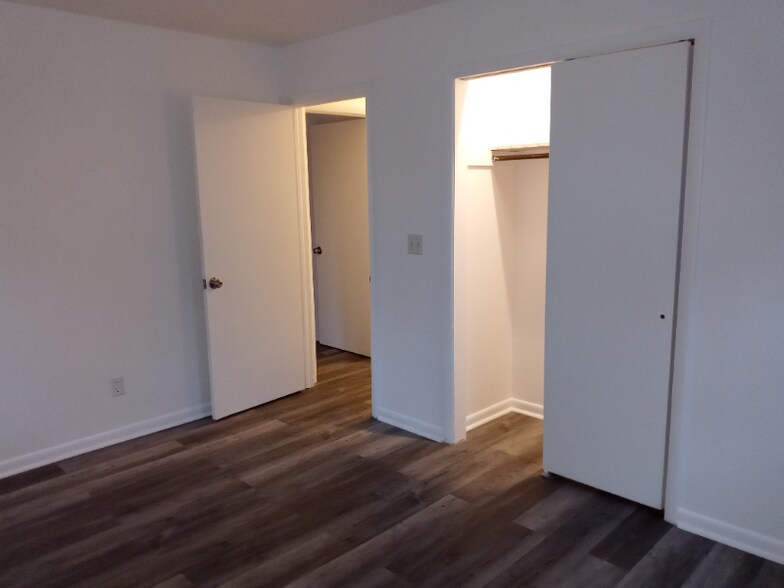 Building Photo - 3 A Saybrook Dr