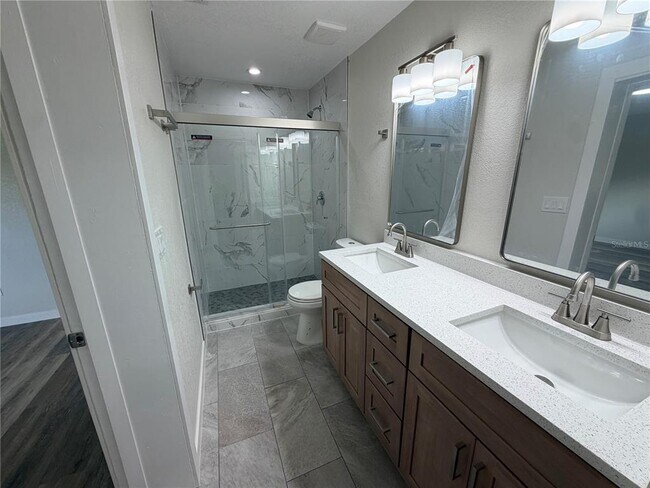 Building Photo - 301 Lesesne St
