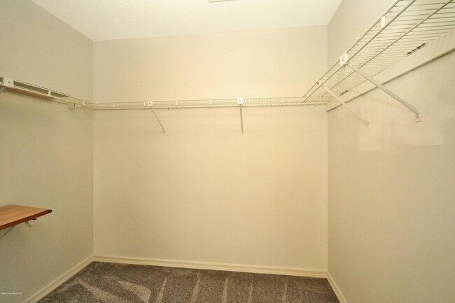 Building Photo - 840 Ridge Lake Dr