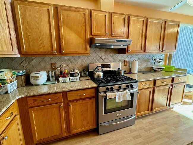 Building Photo - 2 Deer Ct Dr