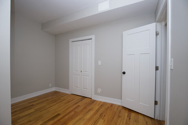 Building Photo - 2917 N Mildred Ave