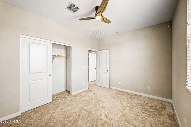 Building Photo - 10950 W Beatrice St