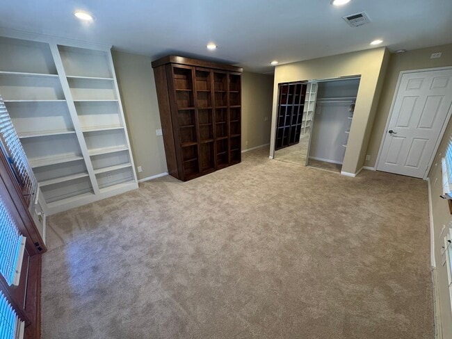 Building Photo - 10610 Quail Canyon Rd