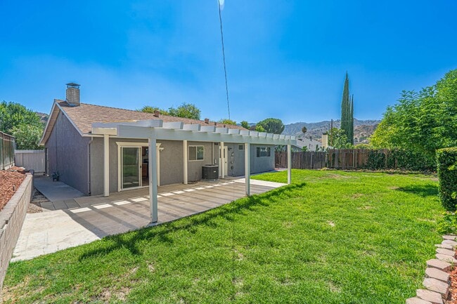 Building Photo - 23931 Canerwell St