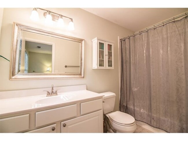 Building Photo - 1516 Howell Mill Rd NW