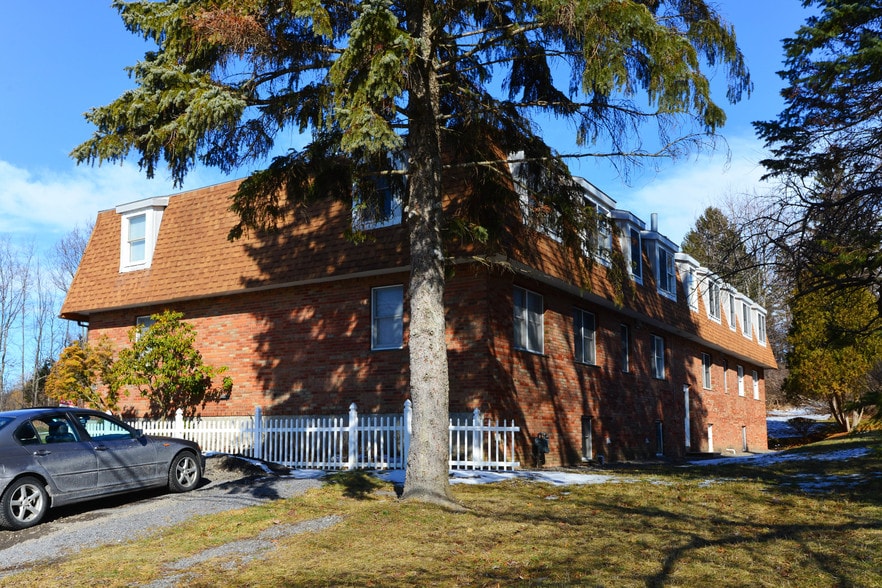 Perfect for professionals, graduate students - 426 Winthrop Dr